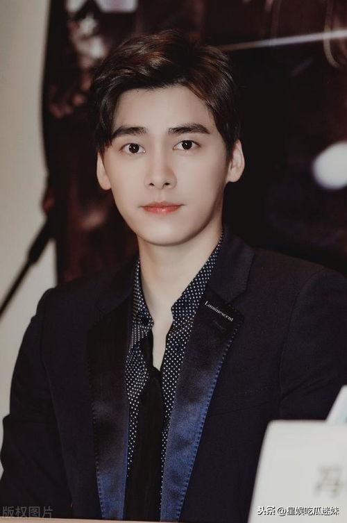 吴亦凡吃瓜娱乐爆料,娱乐圈吃瓜爆料背后的真相揭秘